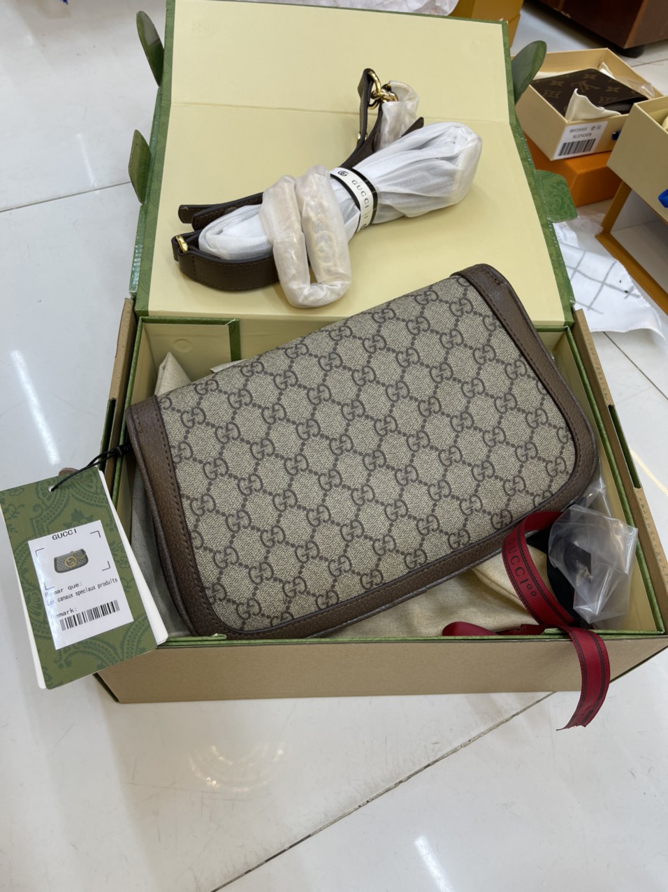 Túi Xách Đeo Chéo Gucci Blondie Shoulder Bag Màu Nâu Be